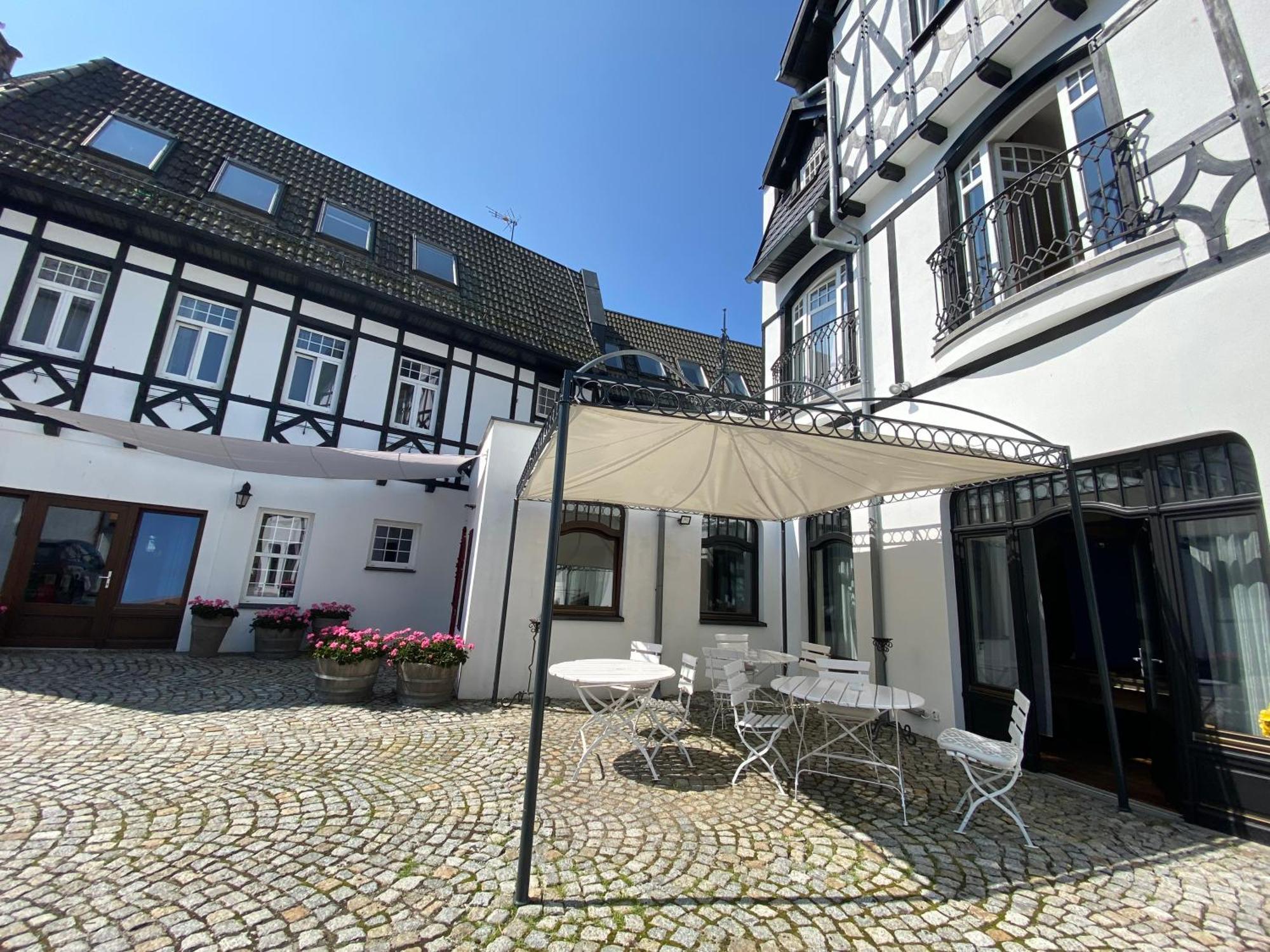 Hotel Rejs Ustka Ngoại thất bức ảnh