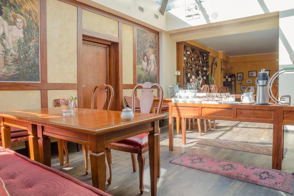 Hotel Rejs Ustka Ngoại thất bức ảnh