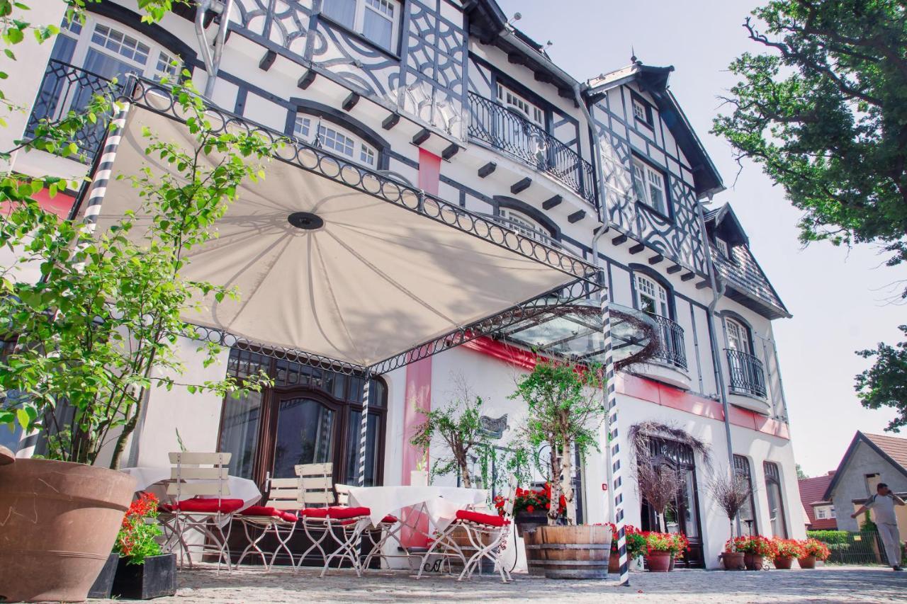 Hotel Rejs Ustka Ngoại thất bức ảnh